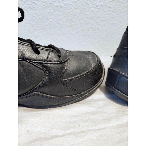 NIKE Air Court Men's Size 12 Leader Low Black Leather 429717-003 Walking Shoes - Picture 16 of 16